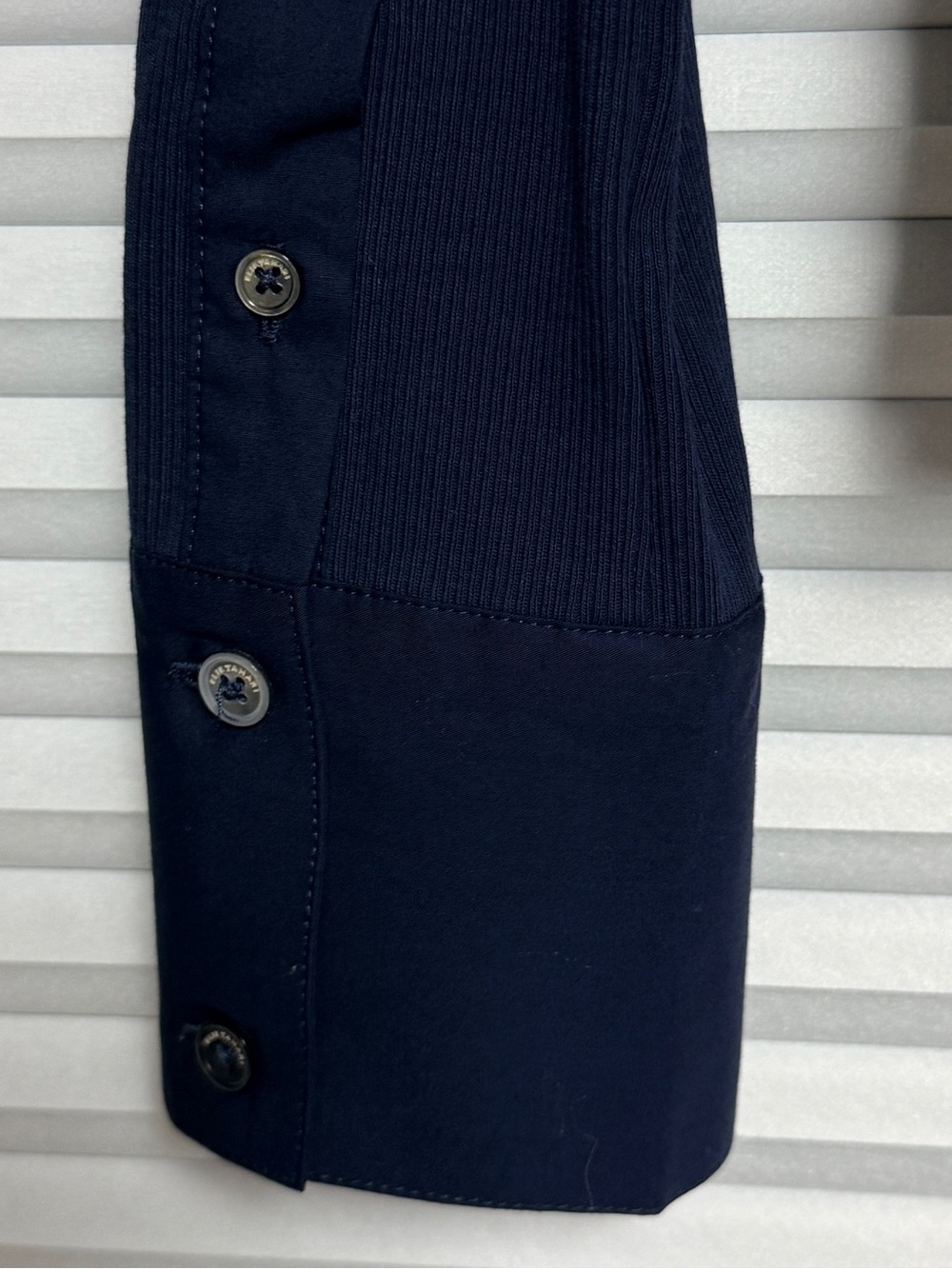 Elie Tahari Navy Long-Sleeve Button Front Shirt - New - Picture 3 of 8